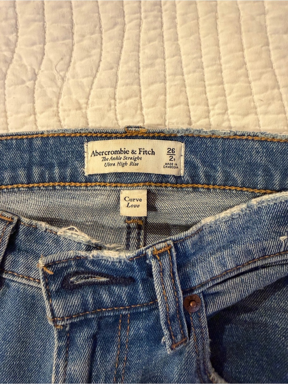 Abercrombie & Fitch Light Blue Curve Love Ankle Straight Jeans